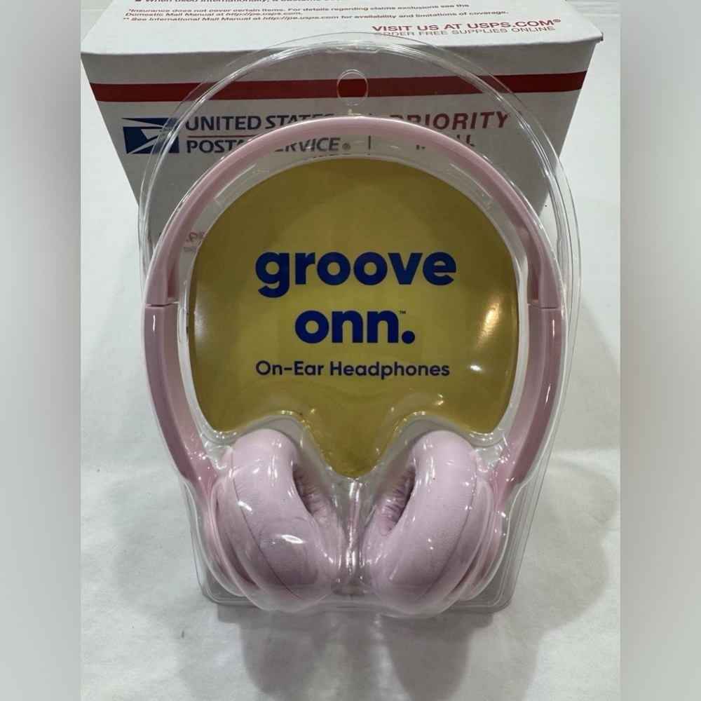 Groove Onn On-Ear School Headphones Pink Adjustable Headband‎ Lightweight Design